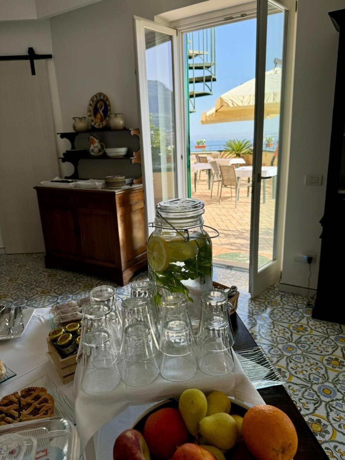 Bed and Breakfast Vesuvio View Vico Equense Zewnętrze zdjęcie